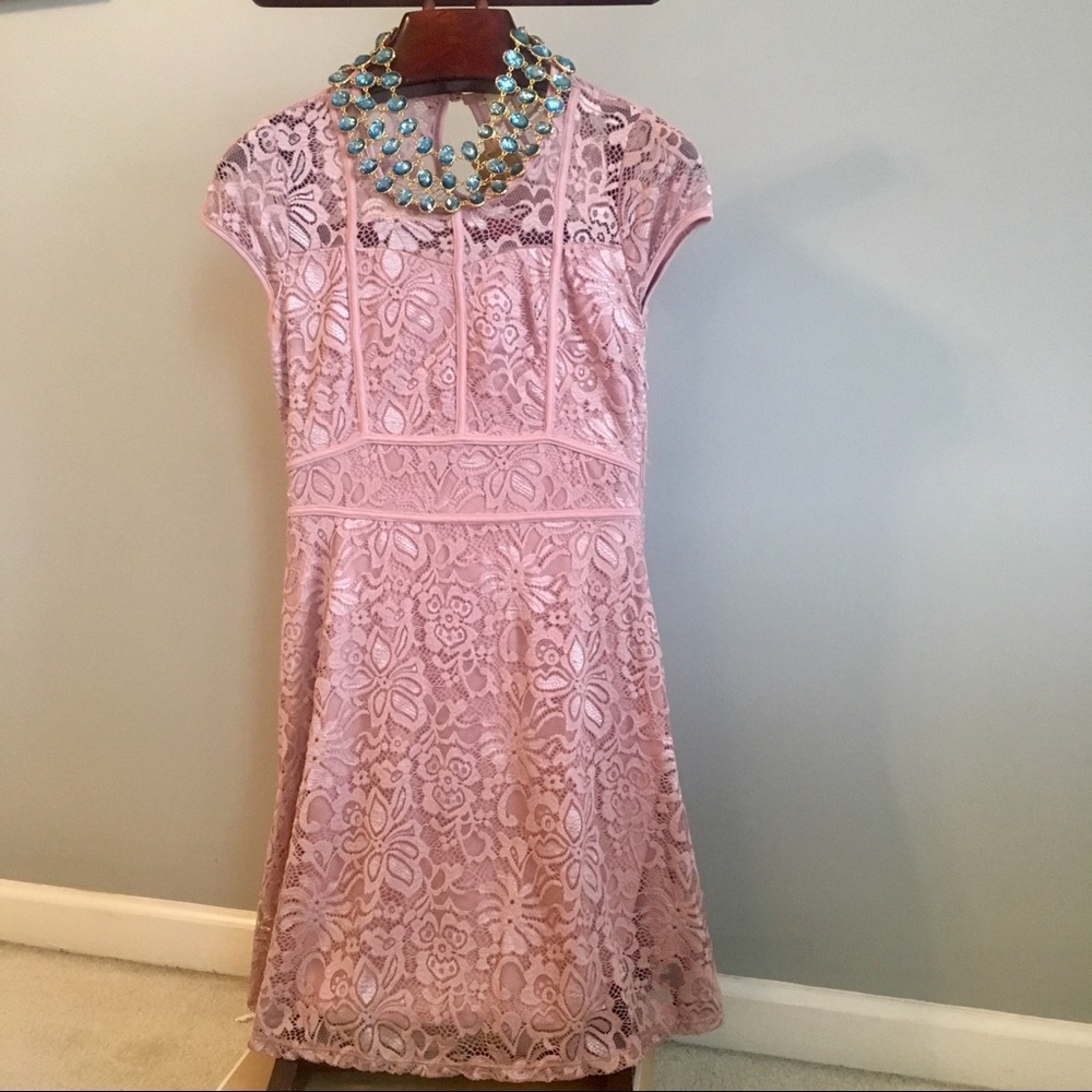 NWT “Blush” Lace Dress from Francesca’s in Size M